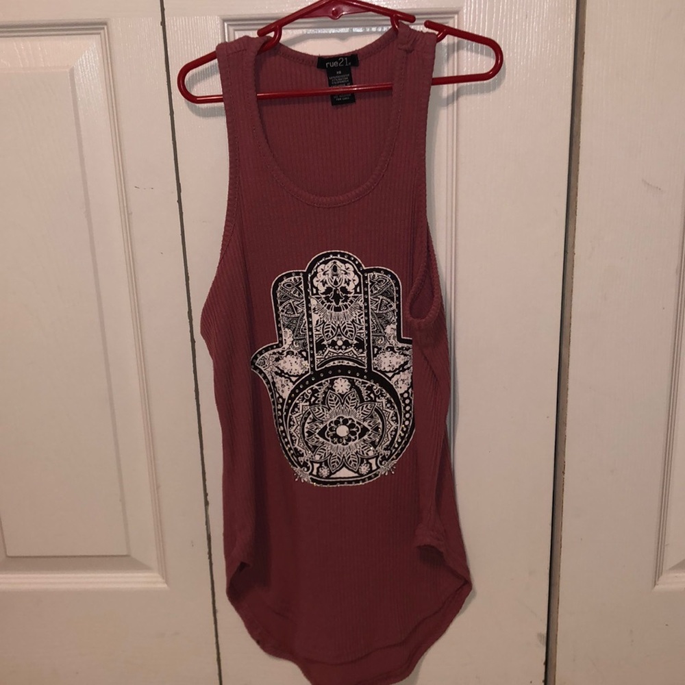 pink tank top
